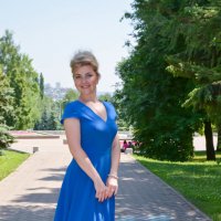Фотосессия в синем платье :: Сергей Тагиров