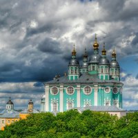 Грозовые облака над куполами храма :: Милешкин Владимир Алексеевич 