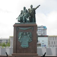 Памятник основателям Новороссийска :: Svet Lana 