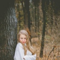Постановочная фотосессия. Осенний лес. Девушка в лесу. Фотограф Руслан Кокорев. Фотограф в Белгороде :: Руслан Кокорев