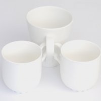 Белые чашки на белом фоне. :: Alla 