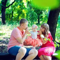 Семейная фотосессия в парке :: марина алексеева