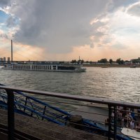 Туристический речной лайнер на Рейне :: Witalij Loewin