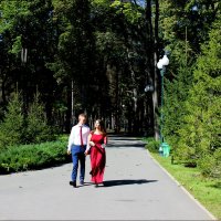 Прогулка по парку :: Татьяна Пальчикова