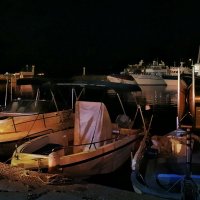 Ночные лодки в Лиманаки :: Ирина Сивовол