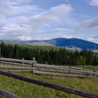 Погожий осенний день в Карпатах :: Александр Крупский