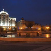 Центральной частью парка является фонтан — большой казан (котел) :: Елена Павлова (Смолова)