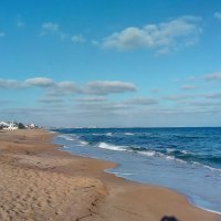 Песчаный пляж у Феодосии :: Алексей Меринов