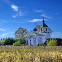 Церковь в селе Архангельское :: Валерий Талашов