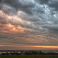 Вечернее небо над Миусским лиманом :: Константин Бобинский