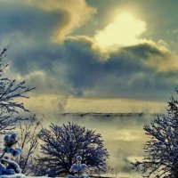 Зима на озере :: Vladimir Lisunov