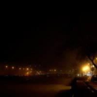 Над Фонтанкой туман, в желтой дымке дома. :: Иван Миронов