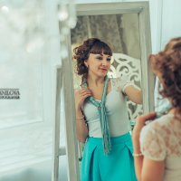 Настя и зеркало.. :: Наталья Корнилова