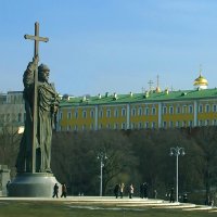 Памятник князю Владимиру на Боровицком холме :: Валентин 