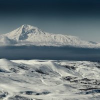 Величественная гора Арарат. :: Анатолий Щербак