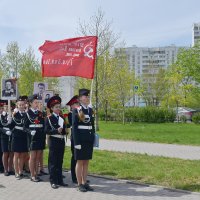 Кадеты пришли возлагать цветы. :: Татьяна Помогалова