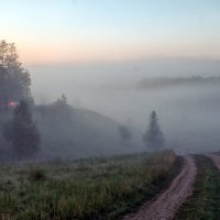 дорога в утреннем тумане.. :: юрий иванов