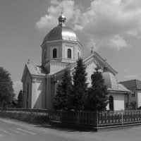 Греко - католический   храм   в   Опрышивцах :: Андрей  Васильевич Коляскин