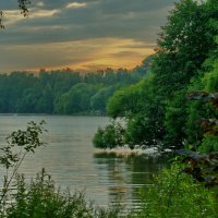 Вечерняя прогулка вдоль Малаховского озера :: Олег Пучков