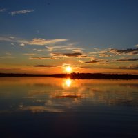 Закат на сибирском озере :: Леонид Чащин