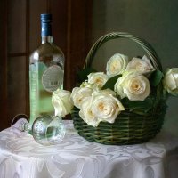 Этюд с корзиной белых роз :: lady-viola2014 -