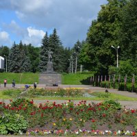 Великие Луки. Памятник Александру Матросову... :: Владимир Павлов