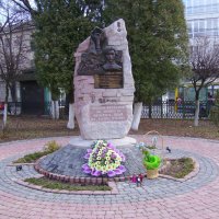 Памятник   погибшим   студентам   в   Ивано - Франковске :: Андрей  Васильевич Коляскин
