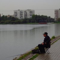 Для настоящего рыбака дождь - не помеха :: Андрей Лукьянов