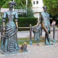 Памятник «Дама с собачкой и Чехов» :: Валерий Новиков
