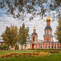 Храм Живоначальной Троицы Патриаршее Подворье в Усадьбе Свиблово. Москва :: Борис Гольдберг