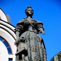 Памятник императрице Елизавете Петровне :: Нина Бутко