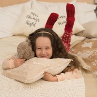 В новогодней пижаме на кровати :: Ирина Вайнбранд