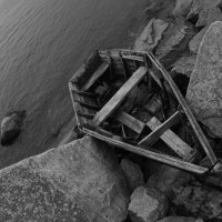 Разбитое сердце деревянной субмарины :: Aleksey12 