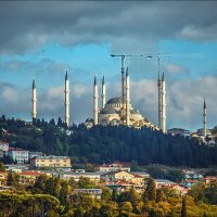 Строительство самой большой мечети в Стамбуле - Чамлыджа :: Ирина Лепнёва