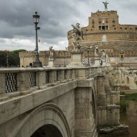 Мост Святого Ангела — пешеходный мост через Тибр в Риме :: leo yagonen