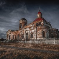 Старая церковь :: Андрей Неуймин