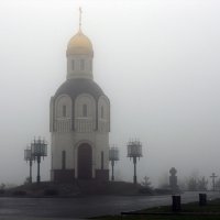 Chapel of glory on the mound :: Alexander Varykhanov