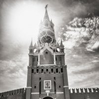 Вид на Спасскую башню. :: Анатолий Щербак