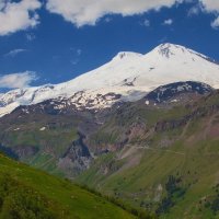 Эльбрусская долина, западная сторона :: M Marikfoto