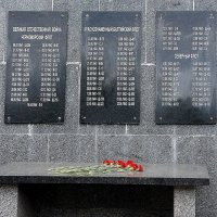 Памятник морякам "Защитникам отечества" (обратная сторона) :: Елена Павлова (Смолова)