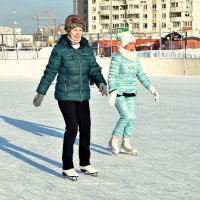 На коньках под долгожданным солнышком! :: Татьяна Помогалова