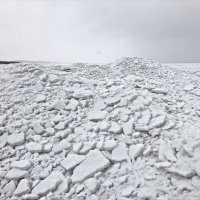 Лёд с залива после шторма. :: Валерия Комова