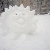 Мартовский снеговик... :: Сергей Тимоновский