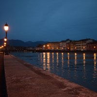 Италия.. Пиза... Вечер... Набережная  реки  Арно.... :: Galina Leskova