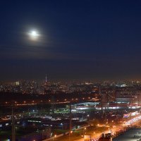 Луна над большим городом :: Николай Соколухин