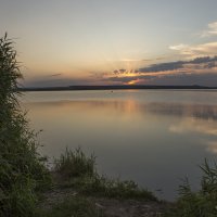 Вечер на водохранилище 2017 :: Юрий Клишин