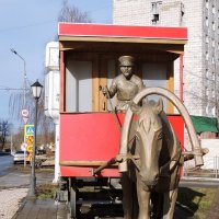 Памятник лошади Петрушке в Казани :: Ирина Козлова