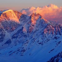 Гора Донгузорун на закате :: Виталий Жиров 