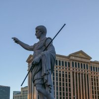 Копия статуи Ю.Цезаря - легендарного древнеримского полководца (Caesars Palace, Лас Вегас) :: Юрий Поляков