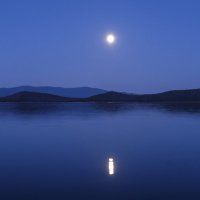 лунное освещение на Чивыркуйском Заливе :: Георгий А